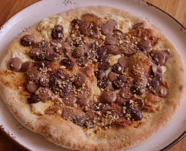 ДС Сладкая пицца с арахисовой пастой и шоколадом
